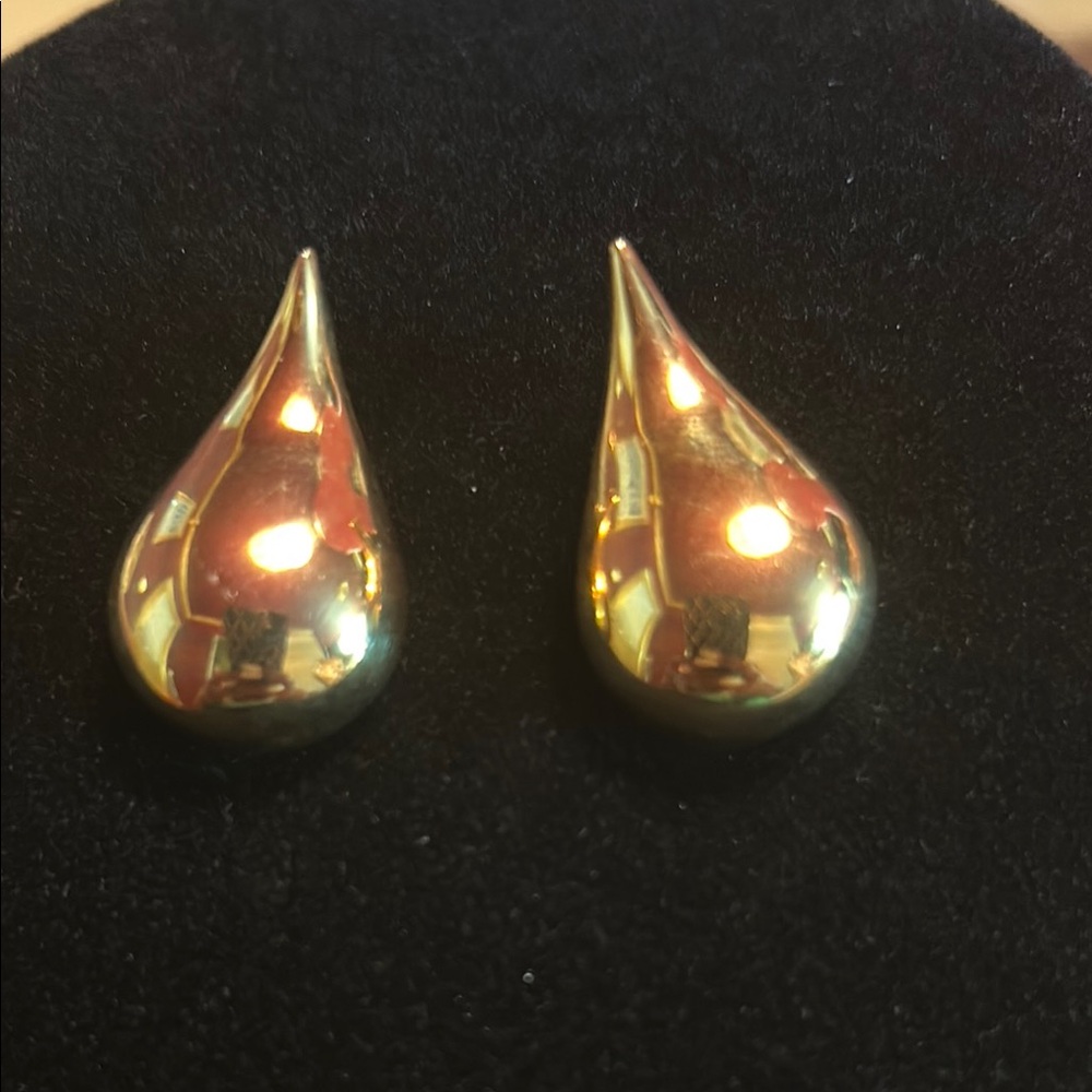 Elegant Anne Klein Gold Pierced Teardrop Sculptures